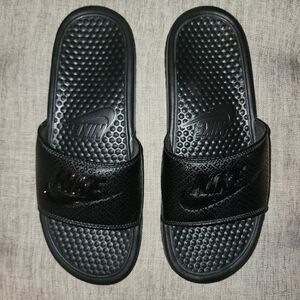 Nike Benassi Just Do It Men's Athletic Sandal, Size US8 - Black